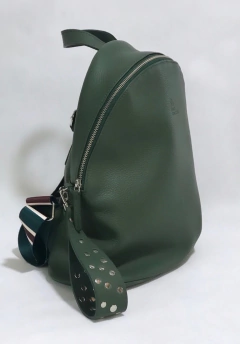 Mochila "Fla" cuero graneado verde. - comprar online