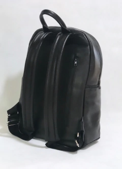 Mochila Unisex "Tony" en cuero graneado negro - Diaz & Giaccio
