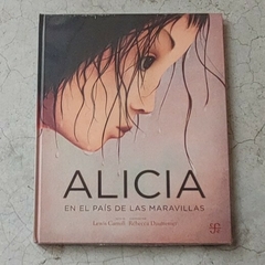 ALICIA EN EL PAÍS DE LAS MARAVILLAS