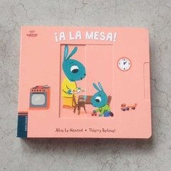 ¡A LA MESA!