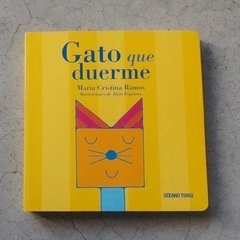 GATO QUE DUERME