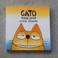 GATO TIENE SUEÑO