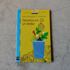 SECRETOS EN UN DEDAL