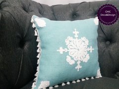 ALMOHADON ARPILLERA CON RELIEVE - comprar online