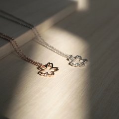 Colar Sakura Ponto de Luz - comprar online