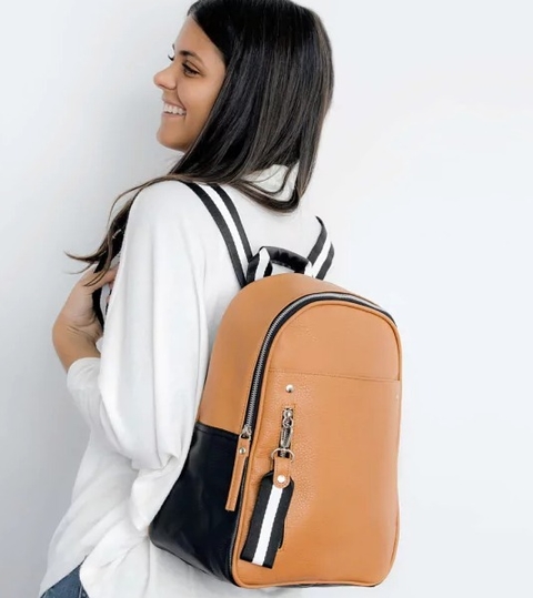 Mochila TOKIO almendra