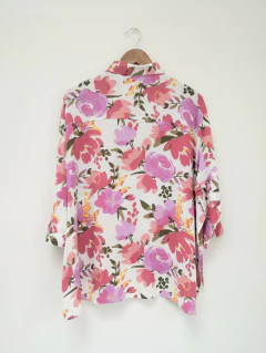 Camisa BARDOR flores fondo blanco en internet