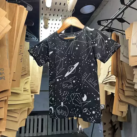 Remera GALAXIA MC negra