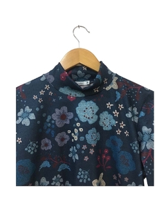 Sweater JULIETA flor azul - Puntos en el espacio