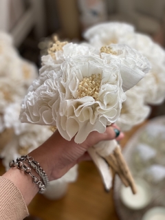 Ramo flores blancas