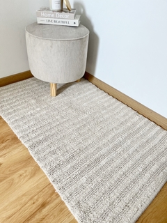 Alfombra clara ~