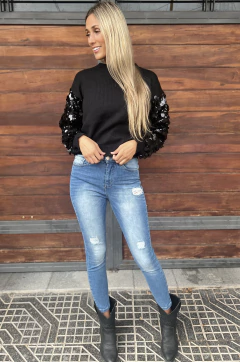 Sweater Bianca Negro en internet