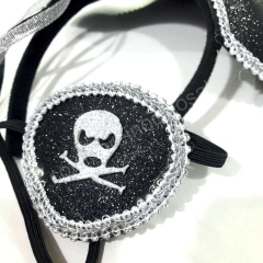 SET VINCHA + PARCHE CON DETALLE BRILLOSO "PIRATAS" en internet
