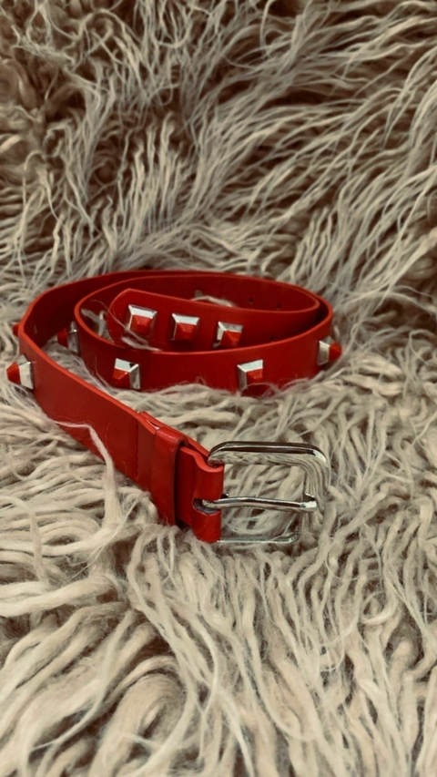 Cinto Tachas Rojo