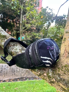 RIÑONERA NEGRA TIGRE DE PODER RÚSTICO - online store