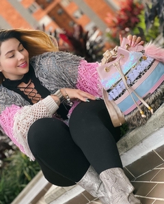 TULA ROSADA BORDADA A MANO en internet