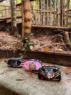 CARTUCHERA/BOLSO DE MANO TIGRE CAMUFLADO COLORES - comprar en línea