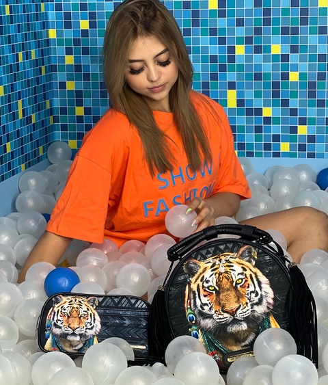 BOLSO REDONDO NEGRO TIGRE