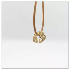Pendente Amor ao Cubo em ouro amarelo na internet
