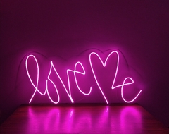 CARTEL NEON LED LOVE ME