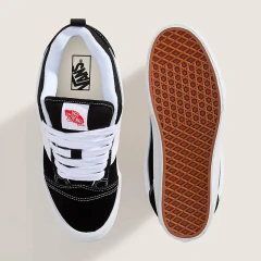 VANS KNU STACK NEGRO BLANCO en internet