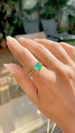 Anel Quadrado com Gota Esmeralda Fusion Banho de Ouro 18K - comprar online