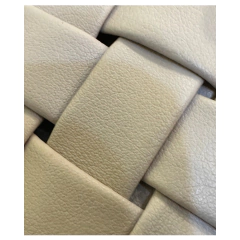 Clutch Trama Bold