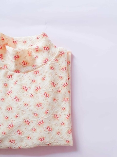 Polera Florcitas Vainilla en internet