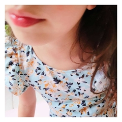 Remera Girasol Flores Celeste en internet