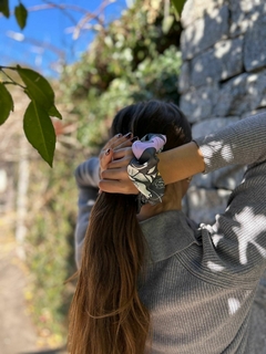 Scrunchie Belen Gris en internet