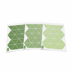 TRIÂNGULOS ADESIVOS DE PAREDE INFANTIL TONS DE VERDE - comprar online