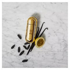 212 Vip Feminino De Carolina Herrera Eau De Parfum na internet
