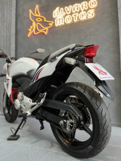 Honda Cb 300 R 2012 Capitão America Branca - loja online