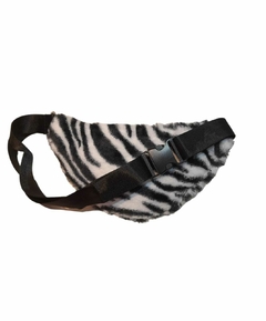 riñonera furry zebra - comprar online
