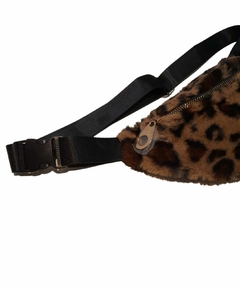 riñonera furry leopardo en internet