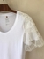 Camiseta Sinos - Emannuelle Junqueira para Básico.com - comprar online