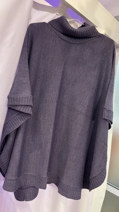 PONCHO LILA