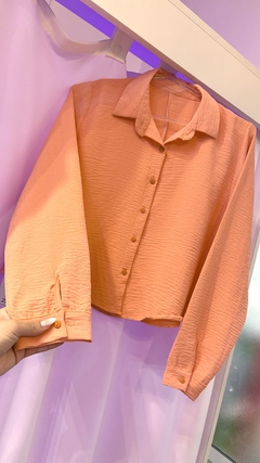 CAMISA CROP SALMÓN