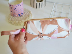 Cartuchera corta Flora camel - comprar online