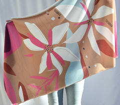 Bufandón Flora camel - comprar online