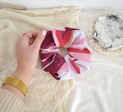 Maxi scrunchie Boquitas rosa