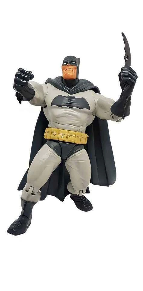 Batman The Dark Knight Returns Figura 17cm en Bolsa DC Superhéroes