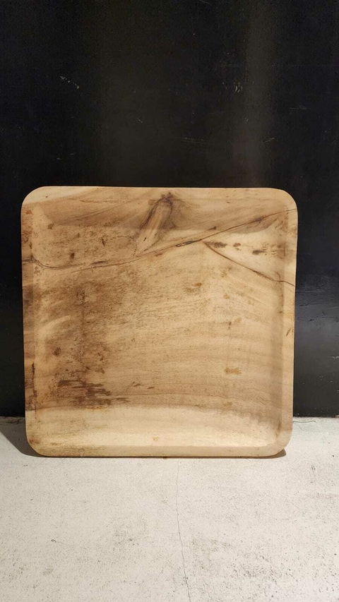 Mas025- Bandeja cuadrada de Suar 47x47x5cm de espesor