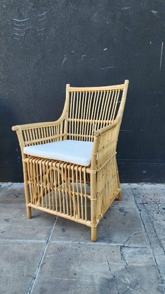 MUE261- Sillon olivo de ratan con alm 62x50cmprofx96cmh - Mirador