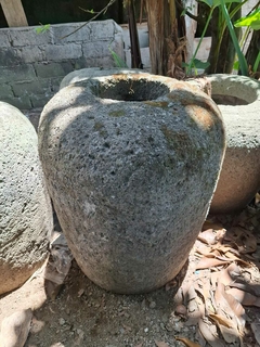 PIED08-Maceta de piedra 50x60cmh