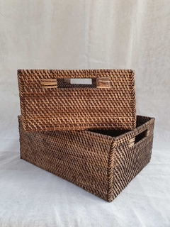 RRR269- Cesto rectangular de ratan con manija adentro 40x30x16 cm H - comprar online