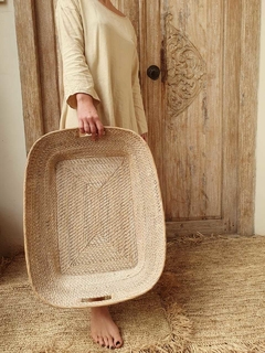 RRR310- Bandejon bebe de ratan chico - 60x45x14cm H BLANCO