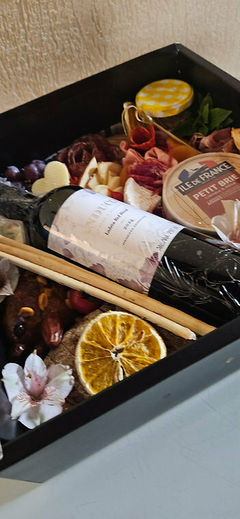 Box vinho - CESTA NA CAIXA - Café da manhã/brunch, platters e outros