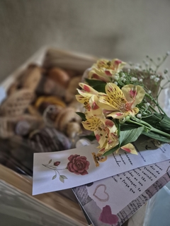 Café da manhã ou tarde sem lactose - CESTA NA CAIXA - Café da manhã/brunch, platters e outros