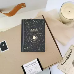 Imagen de Kit Libreta Vuelta al sol y Vela edición Lunar